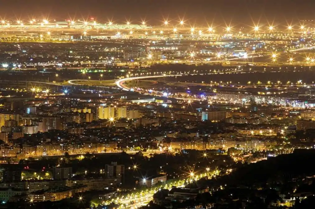 Barcelona is much more than what you can see 15 Barcelona at night illuminated