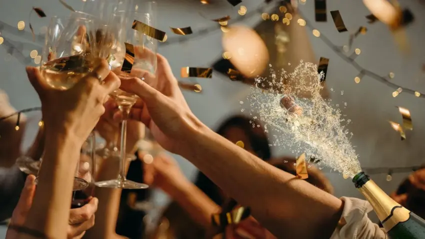 Happy New Year with 12 grapes 2 party