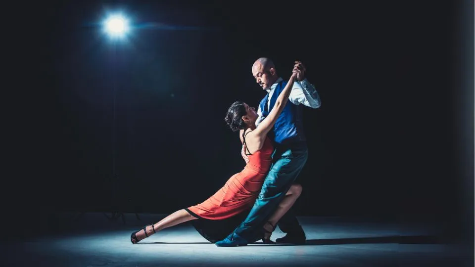 Dances 22 Shall we dance a tango