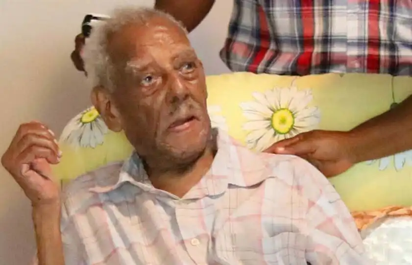 Visita a Don Walter Ferguson Entrega Escuela Linea B Presidente Carlos Alvarado Foto Julieth Mendez 30 8 2021 e1702290592808