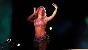 Carta a los Reyes Magos y Cabalgata 20 Shakira Curiosidades y Letra de la Canción La Bicicleta