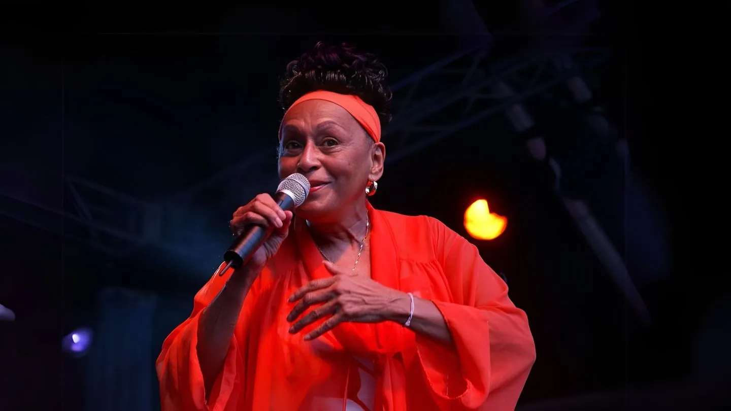 Omara Portuondo: la elegancia atemporal de la diva cubana 1 Omara Portuondo