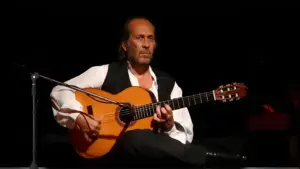 Quién es Albert Espinosa y por qué es tan especial 12 Paco de Lucía: el viaje de un maestro del flamenco a través de las cuerdas y el alma